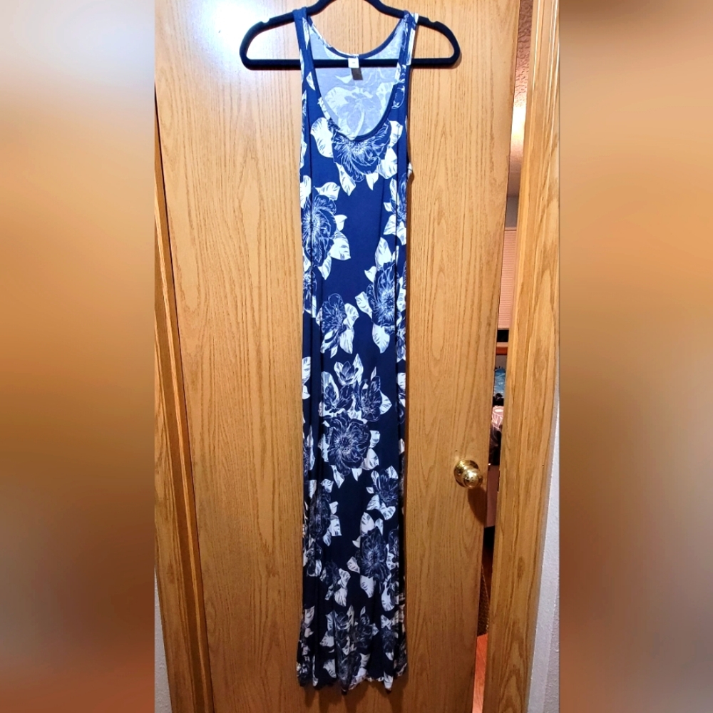Old Navy Foral Maxi Dress